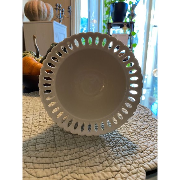 Vintage I. Godinger Ivory Lace Candy Dish - Picture 4 of 12